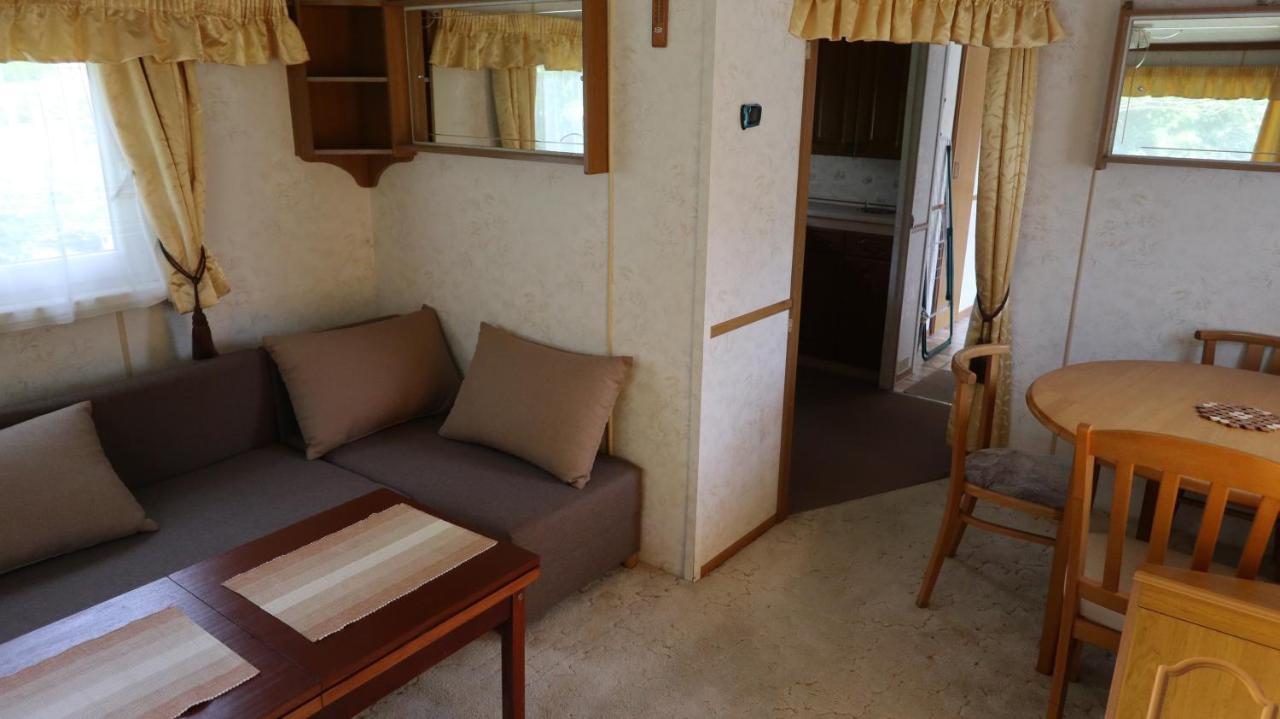 הוילה Liptovský Mikuláš Privat Ave-Mobilhaus מראה חיצוני תמונה